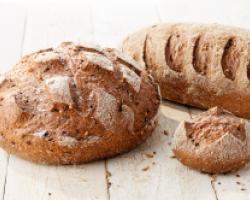 ZWARTE WOUD BROOD
